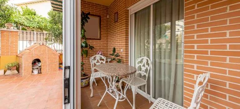 Adding Porch Enclosures To Your Home in St. Catharines, Ontario